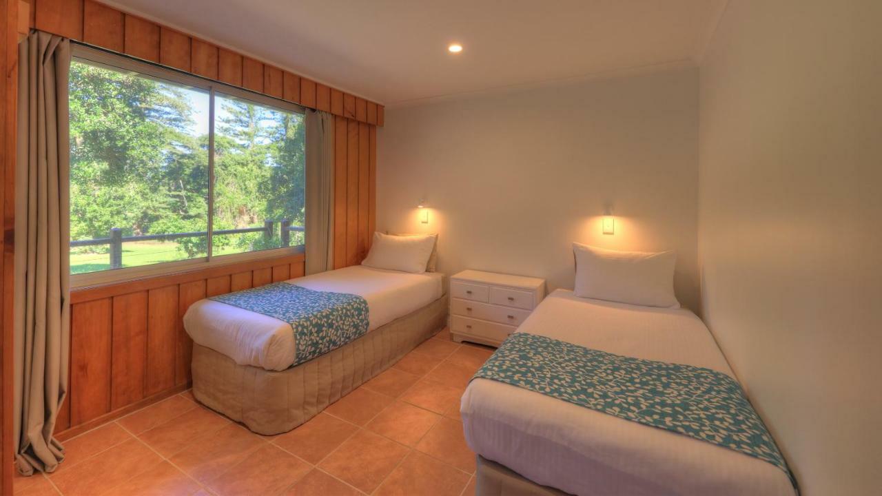 Hideaway Retreat Hotel Burnt Pine Bagian luar foto