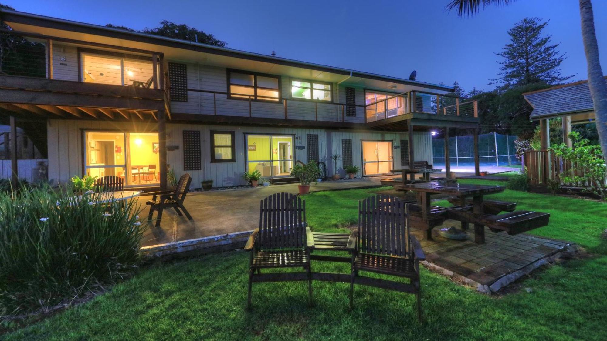 Hideaway Retreat Hotel Burnt Pine Bagian luar foto